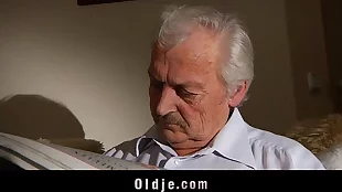 Fetching Iwia fucking grandpa
